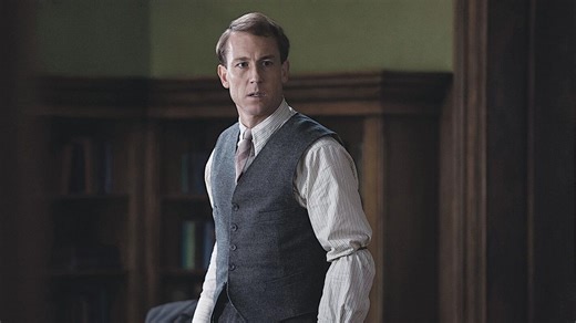 ‘Outlander’ Boss Teases Answers to Burning Final Season Questions