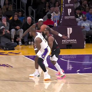 5.3K views · 245 reactions | NBA  - Questo assist di LeBron James 朗 | Basketball-Evolution | Facebook