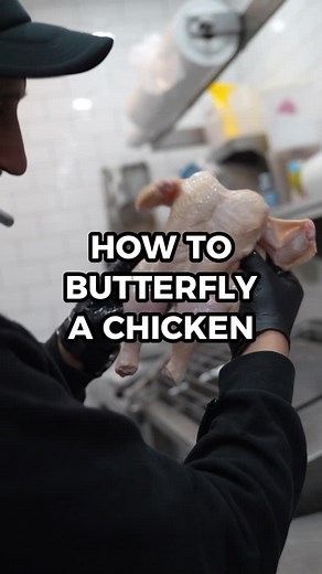 Master the art of butterflying a chicken 🐓 Anything else you want to learn? 👇 . . . BUTCHER BOYS 🥩 butcherboys.com.au 🖥️ 9567 5019 ☎️ #sydney #eats #chef #food #halal #bbq #grill #healthy #foodies #ribs #lebanese #lebanesebbq #burger #fyp #viral #cater #butcher #catering #sydneycatering #cateringsydney #halalbutcher #reels #bbqcatering #butcherboys | The Butcher Boys