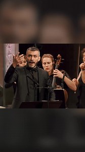 An eclectic issue of Total Baroque Magazine is waiting for you this week, to bring you on a journey through early music from Naples to Spain, via Germany, and even tracing back to Gregorian chant! 🎼🕊️ Today's excerpt completes this cosmopolitan journey in the setting of the Royal Chapel of Versailles, with Pergolesi's Stabat Mater, performed by countertenor Filippo Mineccia alongside sopranist Samuel Mariño and the Orchestre, Chœur, Académie de l'Opéra Royal de Versailles - OCA, conducted by M