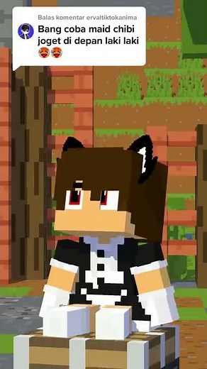 Maid Chibi dances in front of boys