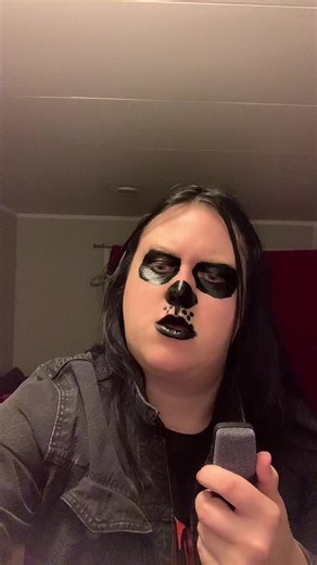 FNAF Cosplay Performance: Engaging Singing Act