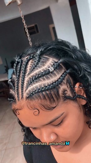 AMANDA | TRANCISTA ✨ on Instagram: "Modelo de tiara desenhada❤️‍❤️‍ Gostaram?"