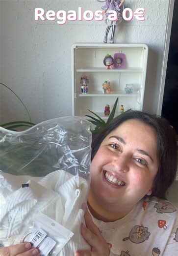 Jersey y pulsera 👕💍 ID del artículo: - Jersey Hombre: QR5139191 - Pulsera Kuromi: 4XM0V59V40 Busca el código alh035480 en TEMU para Regalos a 0€ https://temu.to/k/eey1cyv4szu Además si pones el código ale015689 en el buscador de Temu tendrás cupones de 100€ y obtendrás un 30% en la app. Solo para nuevos usuarios. https://temu.to/k/ecfknc4p06j Hazte influencer de Temu usa mi código de afiliado para poder entrar: ina806869 https://temu.to/k/e5u48zs75pc 💕 Sigue @sasa_cositas para más contenido �