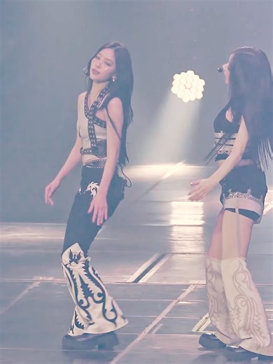 ITZY's Not Shy Performance at Tunnel Vision World Tour