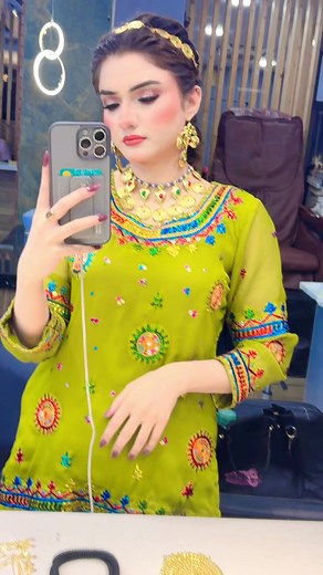 Makeup Tutorial by Pirah Anwar at The Beauty Bar