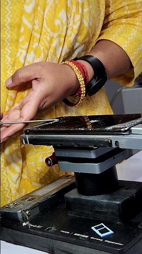 🔧 Ritu Ma’am Live Demo – Samsung S20 Ultra Glass Change Training