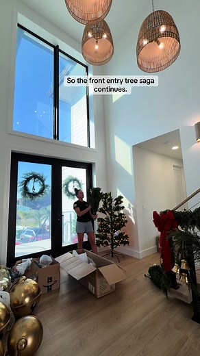 Creating a Spectacular Christmas Tree: Tips and Ideas