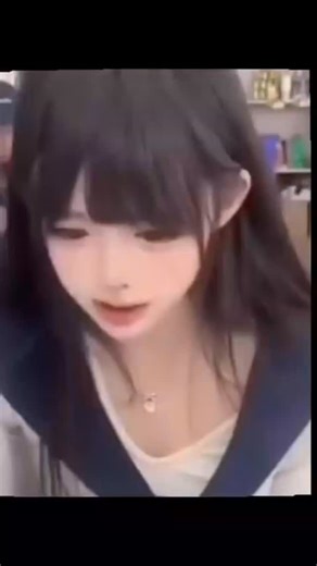 @nigga.repostt on Instagram: "1997년 개봉한 영화 Titanic은 잭과 로즈의 운명적인 사랑 을 통해 비극 속에서도 오래 남는 감정의 깊이를 보여주는 작 품입니다. 화려한 연출보다 인물의 감정에 더 집중한 제임스 카메론 감독의 스타일은 지금 다시 봐도 묘하게 가슴을 울리 죠. 배가 침몰하는 장면이 아닌, 두 사람이 서로를 바라보던 순간들이 더 강하게 기억에 남는 영화이기도 합니다.이 감정을 완성해주는 곡이 바로 셀린 디온의 *"My Heart Will Go On"*입니다. 처음 들으면 잔잔한데, 어느 순간 자연 스럽게 가슴이 벅차오르는 느낌을 줍니다. 특히 후반부의 고 조되는 보컬은 영화 속 잭과 로즈의 마지막 장면과 겹쳐지면 서 괜히 마음이 서늘해지기도 하고요. 많은 분들이 "이 노래 가 나오면 왜 그 장면이 자동으로 떠오르는지 모르겠다"고 말하는데, 그만큼 영화와 음악이 자연스럽게 얽혀 있는 곡입 니다. 1998년 아카데미 주제가상을 비롯해 여러 상을 