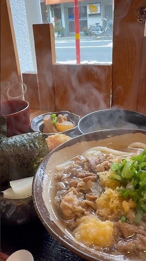 Love this onigiri set and niku udon