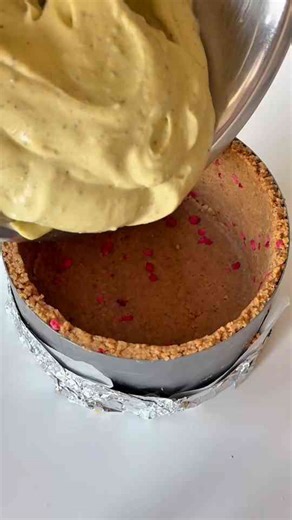 Delicious Raspberry Cheesecake Creation