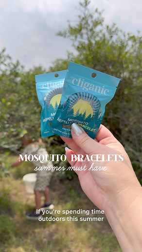 1.1K views | These mosquito repellent bracelets really do work y’all. We started using them last Fall during Sterlings baseball games in the tree surrounded fields and WOW did they make a difference. DEET - Free & convenient! Linked them here  https://liketk.it/4Hcv6 #summer2024 #summermusthave #sportsmom #beachbag #nontoxic #beauty #skincare | Kristen Sellentin | Facebook