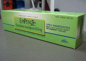 EpiPen shortage causes parents, providers to scramble - UW Medicine | Newsroom