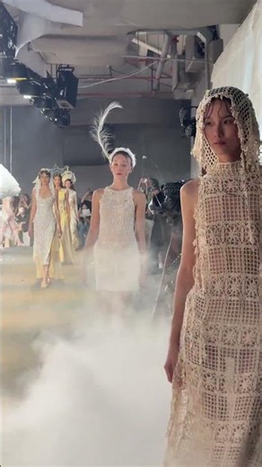 禮服秀後臺拍攝 #時尚 #造型 #模特 #beauty #catwalk #prettygirl #質感女孩 #fashion #model #禮服