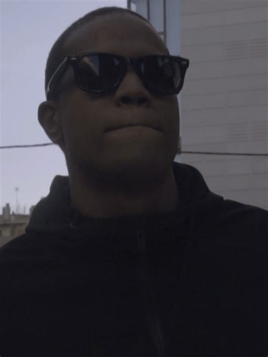 Seven – Dinero (feat. Genius-G) 📼Music Video: https://www.youtube.com/watch?v=grg6SAd7LuE&list=PLS7oG3qJ9iLAGvecvoigsvLcQosuf2_rM&index=1 📄CRÉDITOS 💿Título canción: Dinero 🎙️Interpretado por Seven & Genius-G 📃Letra por Seven & Genius-G 🎬Grabado y editado por SevenFlims 🎹Producido por Klein & Riga 🎸Intrumental: Escape 🎵BPM: 128 🎼Tonalidad: G♯m 📵Grabado en OyeGrose 🎛️Mezclado por OyeGrose 🎚️Masterizado por OyeGrose 🗺️Palma de Mallorca 📅21 dic 2025 #天才G