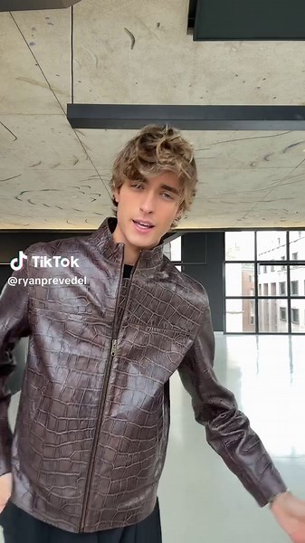 That mowie wowie 🕺