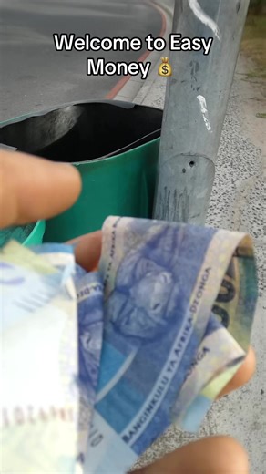 Easy Money 💰 (@easymoney0365)’s videos with Danko (feat. Azmo Nawe) - Musketeers