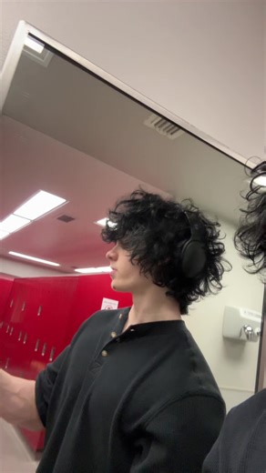 Top Emo Songs for Alt Culture Enthusiasts