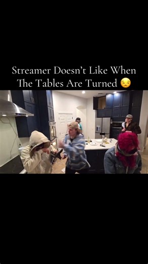 Don’t even remember who this dip💩 is tbh🤷 #streamer #prank #prankgonewrong