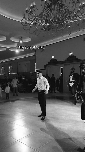 Zeybek Efeler Dance: The Aura of Turks