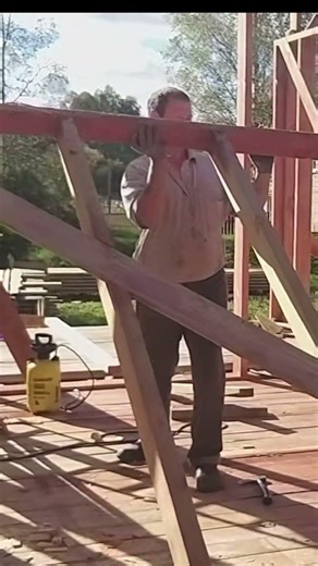 Fast Wood Framing Technique on the Final Wall #carpentry #construction #build