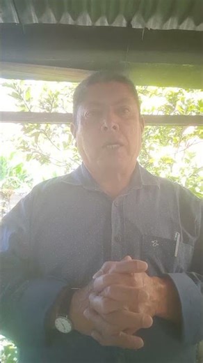 Viejo Refrán: " A PALABRAS NECIAS OÍDOS SORDOS"