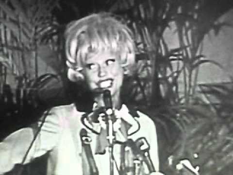 Carol Channing sings for Lyndon B. Johnson and helps him win the 1964 Presidential Election.AVI