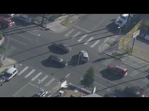 Police chase suspect gets in two wrecks, evades LAPD before being taken into custody