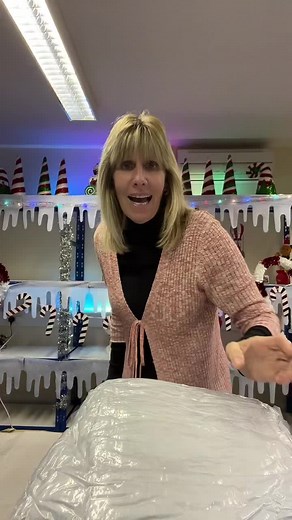 Unboxing the Amazing Viral Blanket - Honest Review