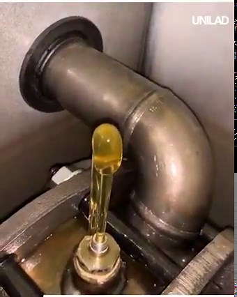 8M views · 109K reactions | Laminar flow is an incredible natural phenomenon that makes water look like it's frozen in time!  | UNILAD | Facebook