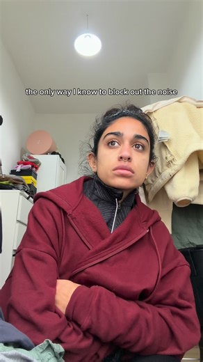 Savannah Sachdev on Instagram: "headphones on, one foot in front of the other and some peace #BeatsPartner #AD"