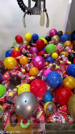 I tried to win the grand prize and here's what happened #cranegame #ufocatcher #clawmachine #arcade