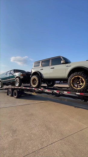 Another OBS sold and shipping out 😮‍💨😮‍💨 This OBS 7.3 Powerstroke is heading from Texas to Pennsylvania with 117,000 miles 🇺🇸🇺🇸 #ford #Fomoco #fordtrucks #classictrucks #vintagetrucks #obsford #obs #obstrucks #73powerstroke #powerstroke #f250 #f350 #diesel #4x4 #4wd #crewcab #roadrunnerclassics | Roadrunner Classics