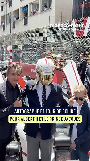 En marge du GP de Monaco, Albert II et le prince Jacques font des autographes et partent en bolide !