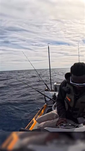 Epic deep drops 🎣 from the jet ski 🔥 @emmanuelw_ putting in the work on some stud eaters 🍽️ 🎥: @emmanuelw_ #PENNFishing #LetTheBattleBegin #Snapper #Fishing | PENN Fishing