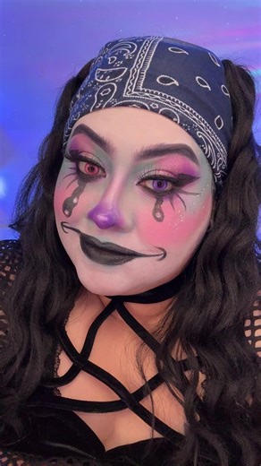 Clown Makeup Tutorial: Transform Your Look Effortlessly