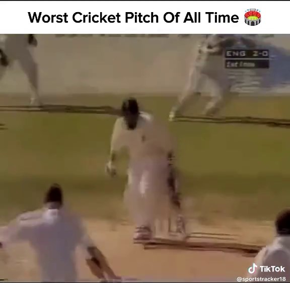 Jamaica 1998 – The Pitch From HELL 😈 Just 61 Deliveries Bowled 🎯 Batsmen Got Hit, Pitch Exploded Like a Minefield 💣 Ball Rose From Good Length To The Throat 😵 Umpires Had Seen Enough – Match Abandoned On Day 1 🚫 Test Cricket’s Darkest Pitch Disaster At Sabina Park 🇯🇲 #viral #everyone #sportstracker #cricket @BARMY ARMY 🟡🔵