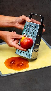 80K views · 544 reactions | Un dessert en 5 minutes ! Juste de la pâte feuilletée et 2 pommes Ingredientes: pâte feuilletée: 700 g confiture d'abricot: 200 g pommes rouges: 2 pc sucre: 40 g cannelle: 10 g café soluble: 20 g sucre: 5 g brandy: 5 ml eau: 30 ml glaçons : 5 pc lait: 15 ml | Savoureux.tv | Facebook