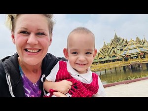 It's hard, or a difficult life that I chose myself (control in Bangkok)