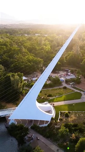 Join us for Brews by the Bridge, presented by Signarama, at Turtle Bay in Redding on Saturday, June 21st, 5pm-9pm. Enjoy over 20 craft breweries, live music, games, delicious food, and more, at this 21 event next to the Sundial Bridge! Get your tickets early and save! | Turtle Bay Exploration Park