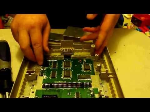 How to open my SNES console. Learn how to disassemble your Super Nintendo!