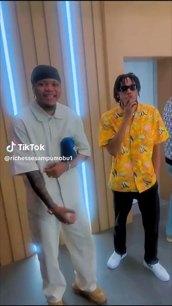 O MONI BISO!?😎😁✊🏽@oyoezamprofficiel #kandayavie @YumaYanké @Zozo machine king @SENTRI 👑 @Damien