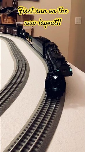 Lionel Legacy N&W Y6b: First Train Run on the New Semi-Built Layout!!