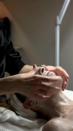 Deep Cleansing with Remodeling Machine ✨ A powerful combination of deep purification and advanced skin remodeling. This treatment detoxifies, firms, and rejuvenates — revealing a smoother, lifted, and radiant complexion. Your skin’s refresh, redefined ‍♀️#glow #spa #skin #radiantskin #nyc #acne #acne #dayspa #facial #radiantskin #biologiquerechercheusa #soho #skincare | Tamuna Buadze | Facebook