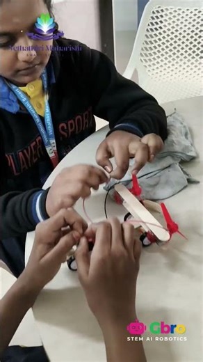 DIy propeller plane project l#gbro #ai #stem #robotics #india #flyingrobot £ #aerobotics #dubai #uae