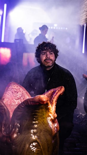 FX’s Alien: Earth quarantine hive is open today until 8pm, if you’re a sci-fi fan like me make sure you get down to see it at 348 Kent St in Sydney (but steer clear of the ovomorph eggs! 🥚 😂) This has to be one of my fave series out this year! The two episode premiere is streaming on @disneyplusau now! #alienearth #alienearthFX #alien | Justin Hill