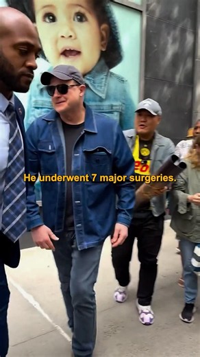 Brendan Fraser – after seven surgeries he returns to action. #motivationalspeech #celebrity #shorts