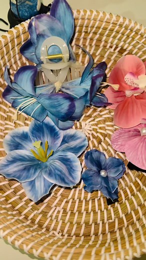 Stylish Blue Hair Clips for Every Occasion