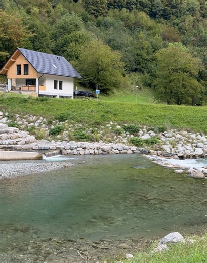 Yuliya on Instagram: "Что бы ни случилось, помни: это просто плохой день, но не плохая жизнь✌️ #roadtrip #slovenia #travelblog #alps #словения #альпы #автопутешествие #тревелблог"