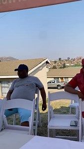 Mothehi oa Lekope FM o bua le balateli moketeng oa lenaneho la Itlhahanele. | Lekope FM/TV